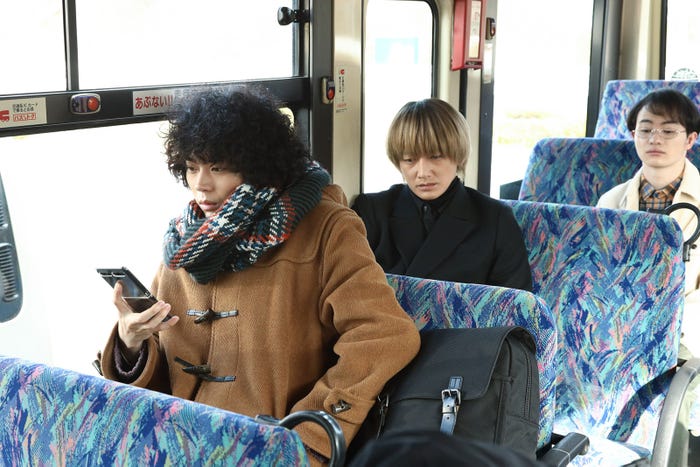 菅田将暉、永山瑛太、森永悠希/「ミステリと言う勿れ」第2話より(C)田村由美/小学館 (C)フジテレビジョン