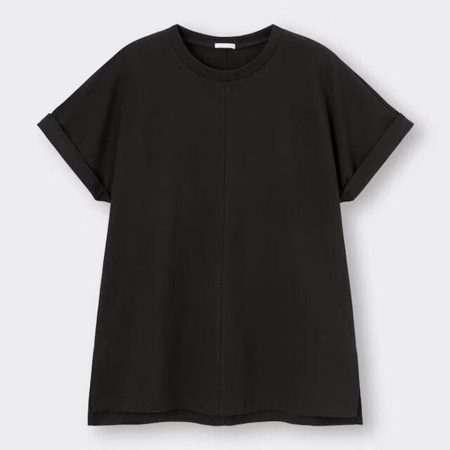 GU　トップス　アラフォー　Tシャツ