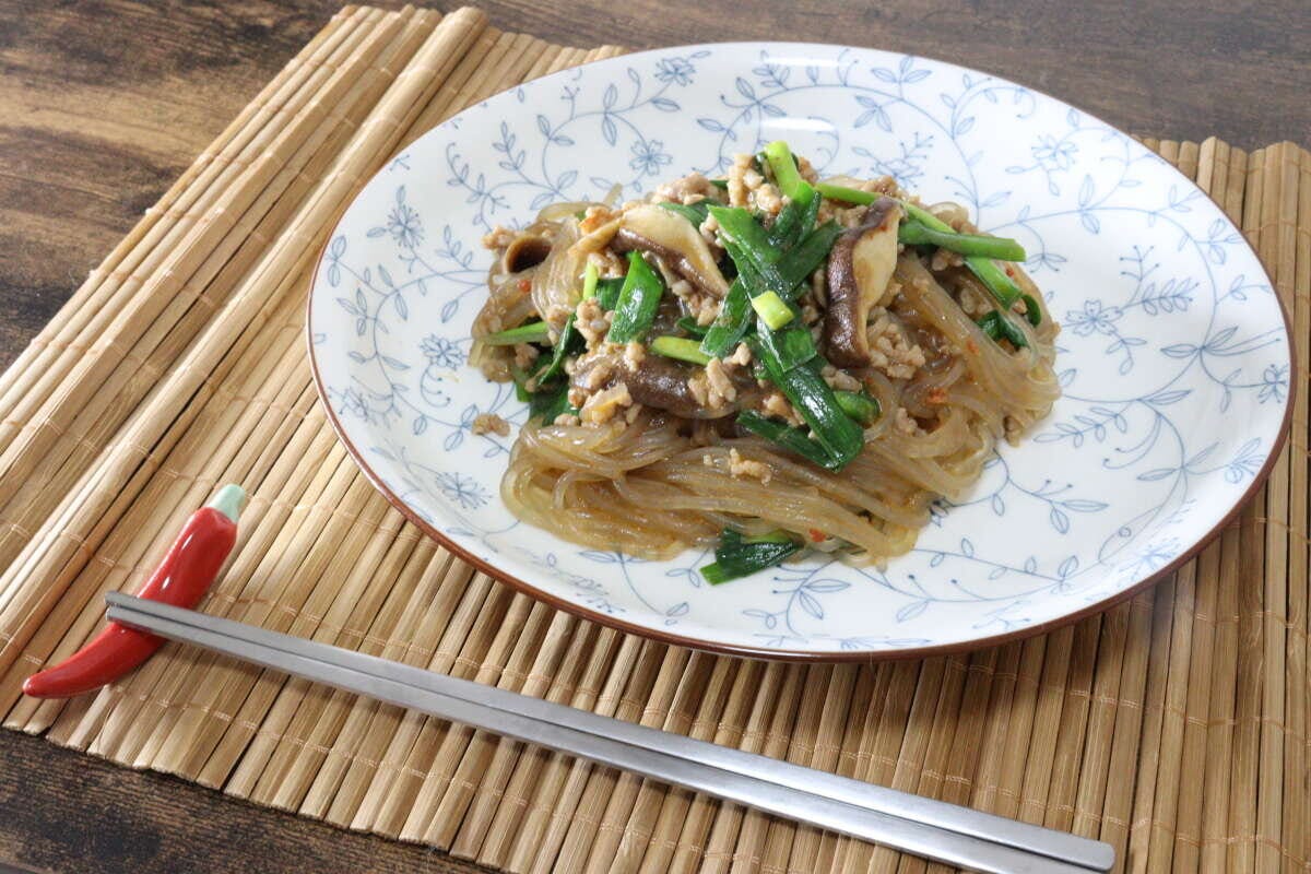 耐熱ガラスボウル（23.6cm、2.4L）　マーボー春雨完成