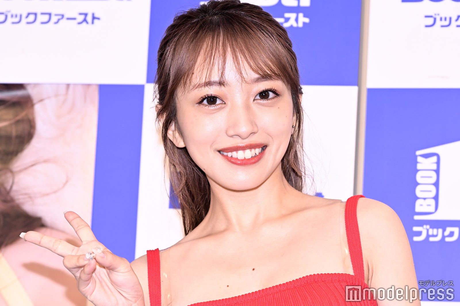 希少　向井地美音　全身タペストリー　バトフェス　バトルフェスティバル AKB48向井地美音、美ウエスト披露「スタイル良い」「ストリート