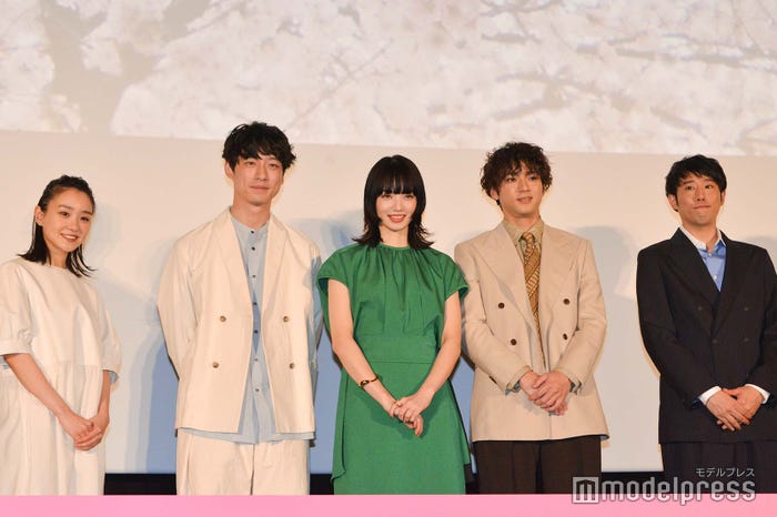 奈緒、坂口健太郎、小松菜奈、山田裕貴、藤井道人監督 (C)モデルプレス