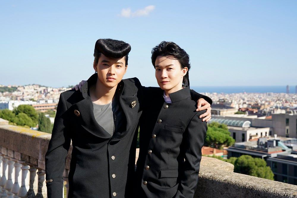 山崎賢人＆神木隆之介「ジョジョ」撮影経て“親友”に！肩組み2ショット公開