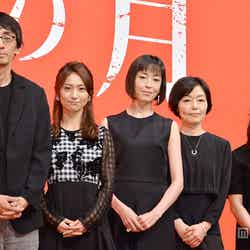 （左から）吉田大八監督、大島優子、宮沢りえ、小林聡美、角田光代氏