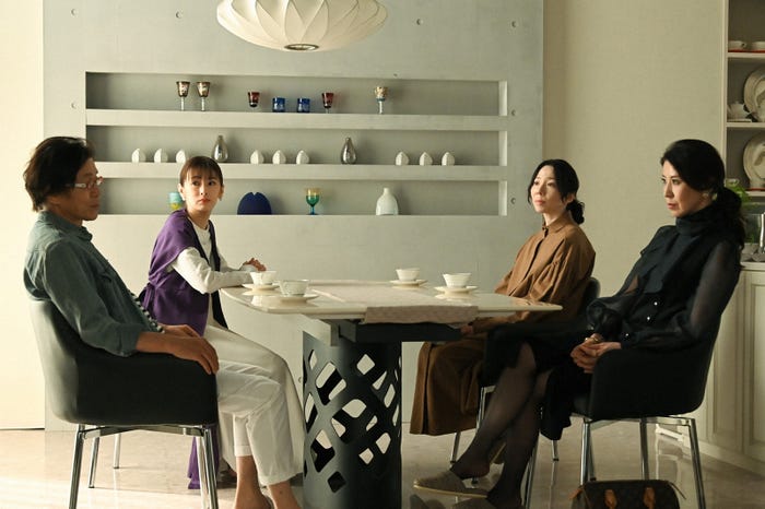 平田満、北川景子、平岩紙、三石琴乃「リコカツ」第6話より(C)TBS