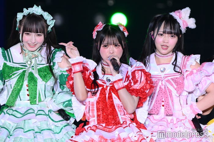 若葉のあ、心花りり、那蘭のどか/iLIFE!(C)モデルプレス