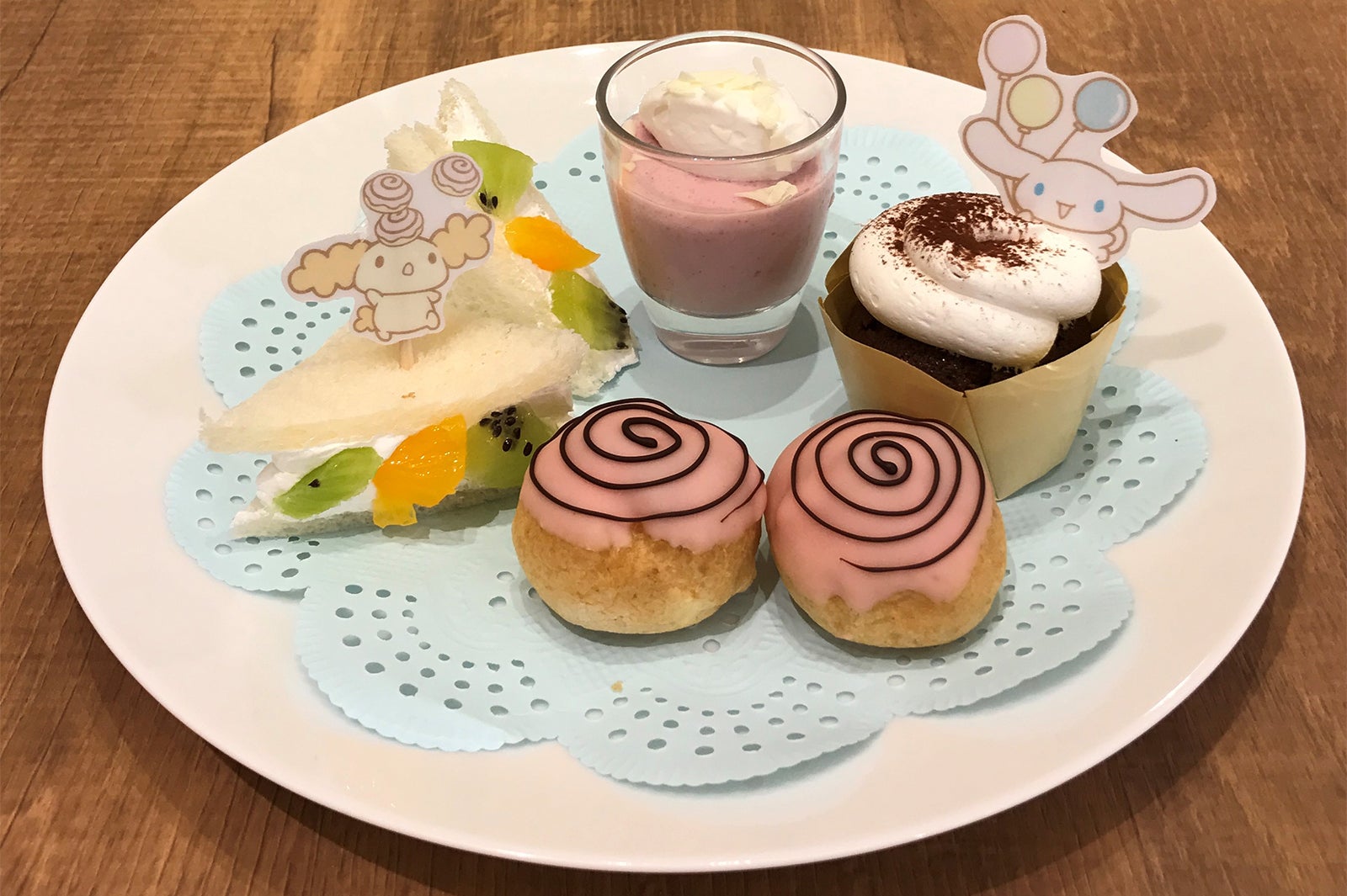 アフタヌーンティー下段（C）2991，2017 SANRIO CO．，LTD．APPROVAL NO．SP571577