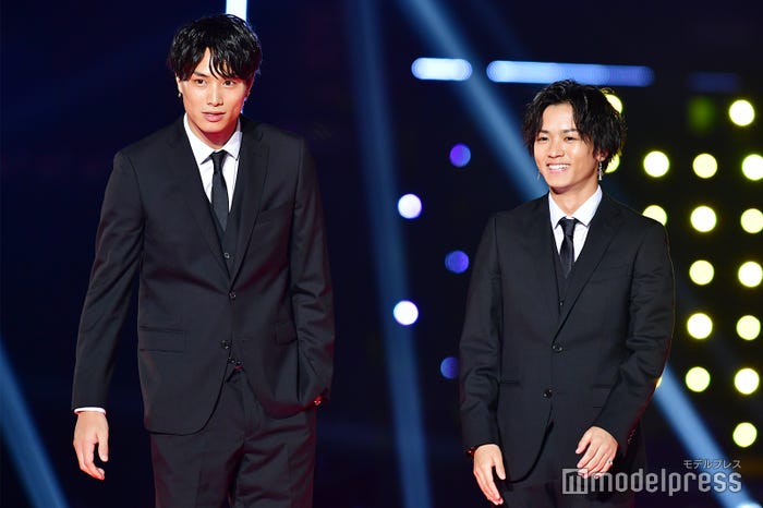 鈴木伸之、川村壱馬 (C)モデルプレス