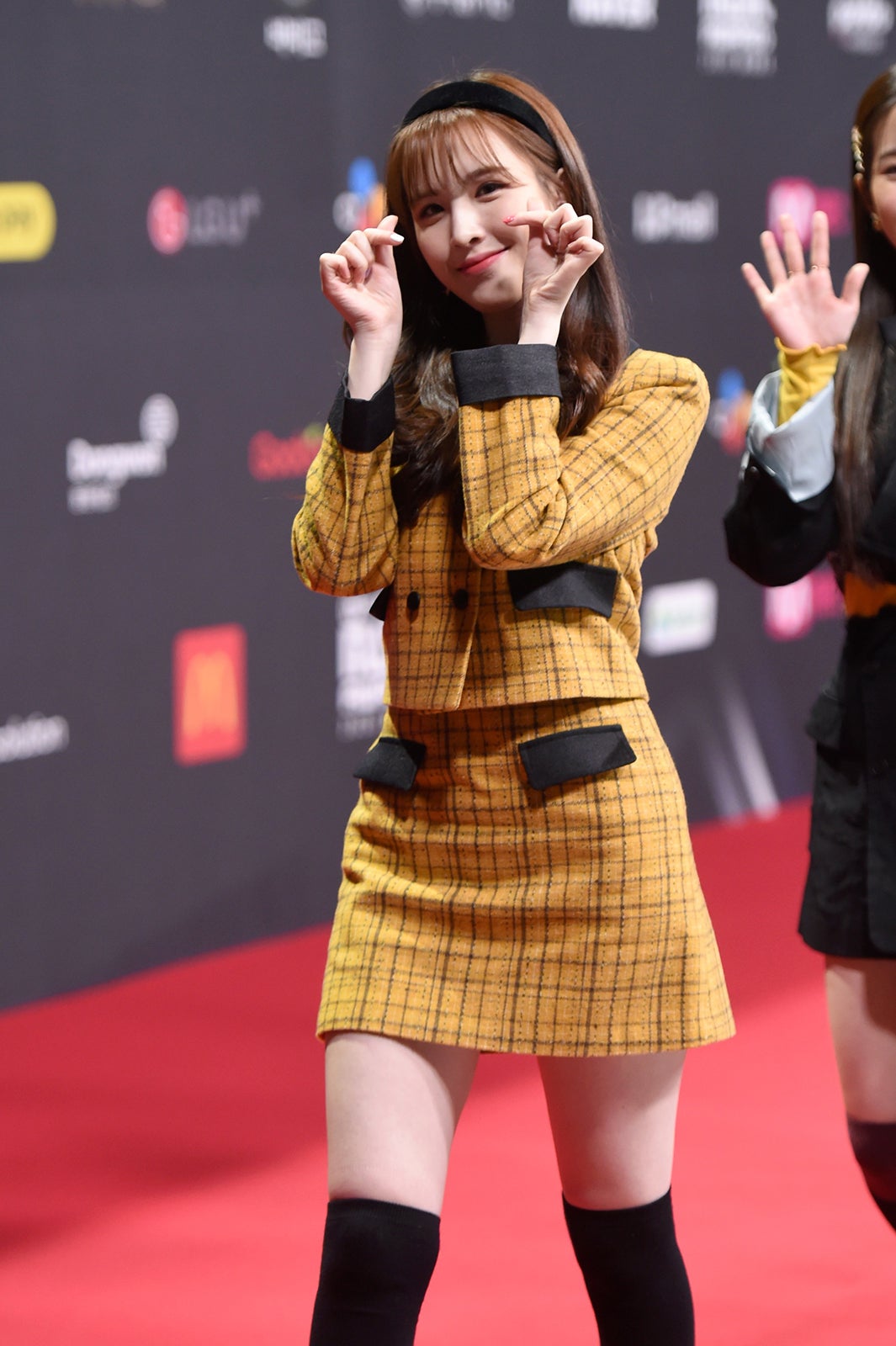 Weeekly （C）CJENMCo.,Ltd,AllRightsReserved.