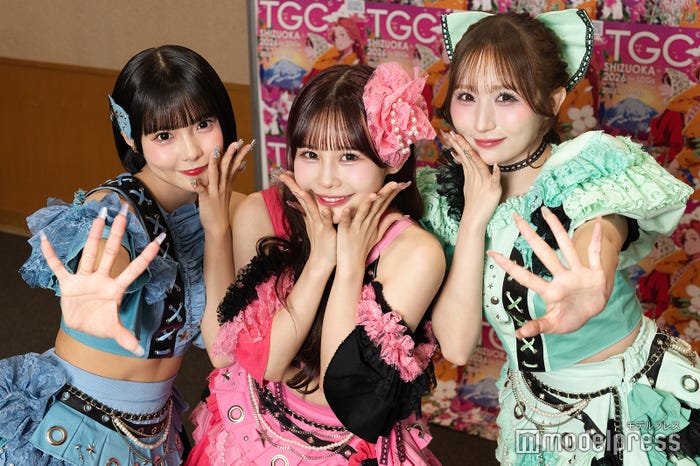 福山梨乃、村川緋杏、小川奈々子(C)モデルプレス