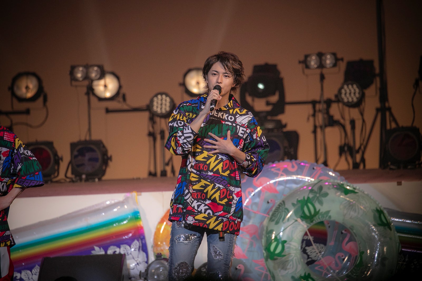 超特急（撮影：米山三郎、深野輝美）