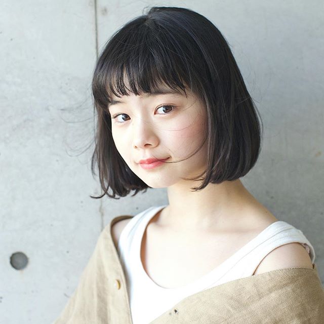 夏はトレンドの前髪で垢抜けを叶える 大人おしゃれな人気スタイル紹介 モデルプレス 夏はトレンドの前髪で垢抜けを叶える 大人おしゃれな人気スタイル紹介 モデルプレス