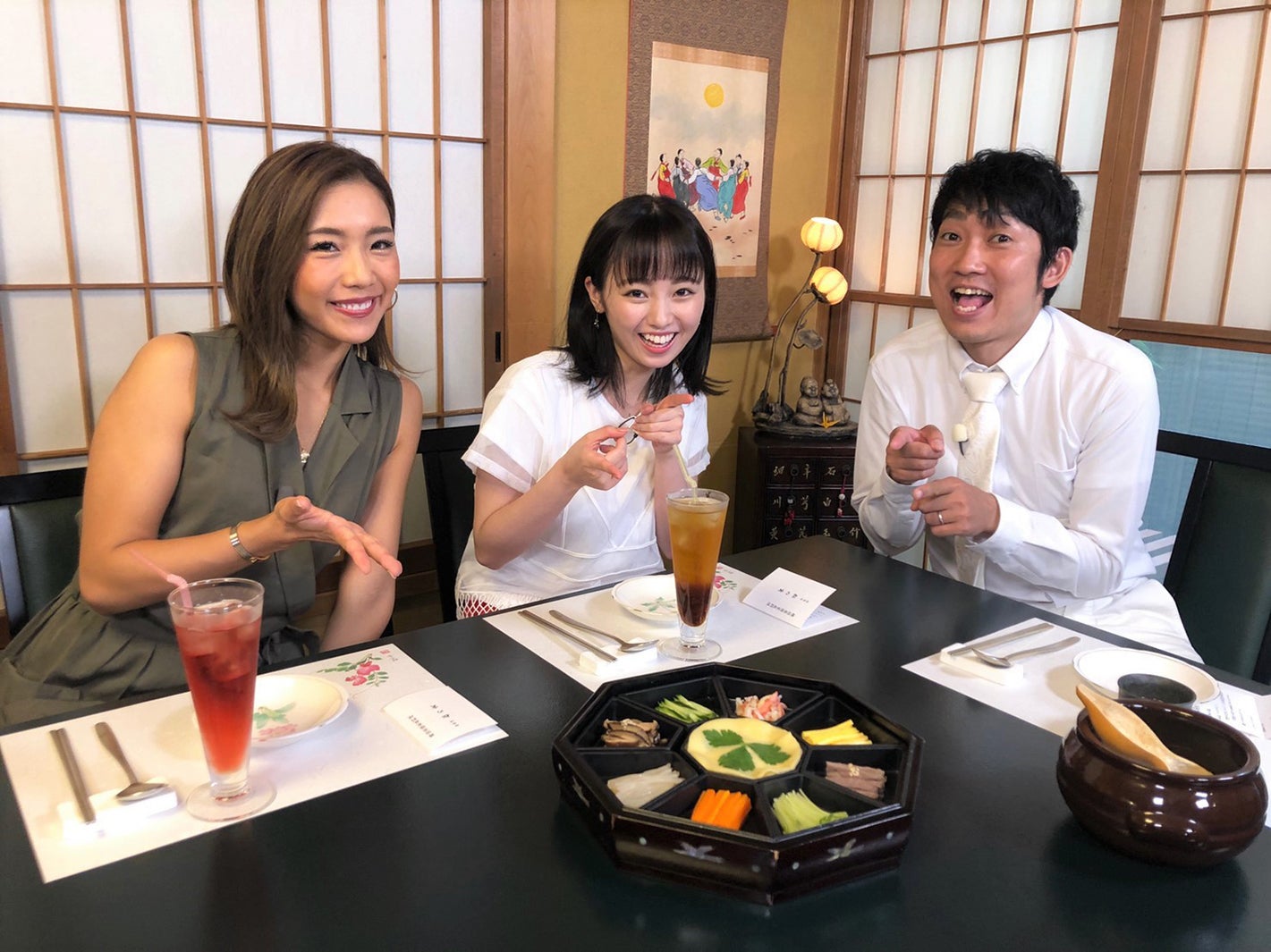 （左から）麻田ゆんさん、今泉佑唯、石田明（画像提供：テレビ朝日）