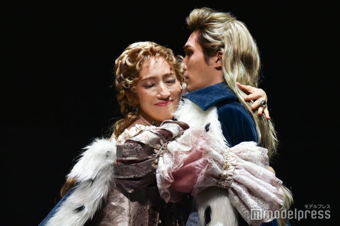 水夏希、ジェシー(C)モデルプレス