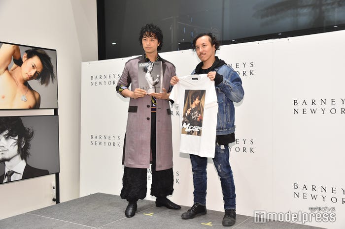 斎藤工、レスリー・キー氏(C)モデルプレス