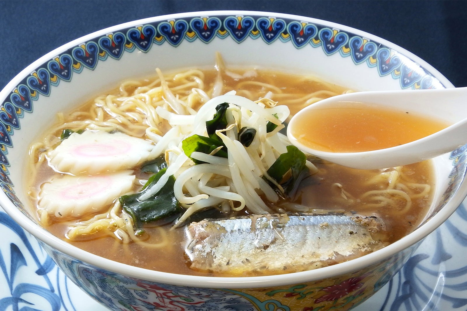 絶品秋刀魚ラーメン／画像提供：日本アクセス