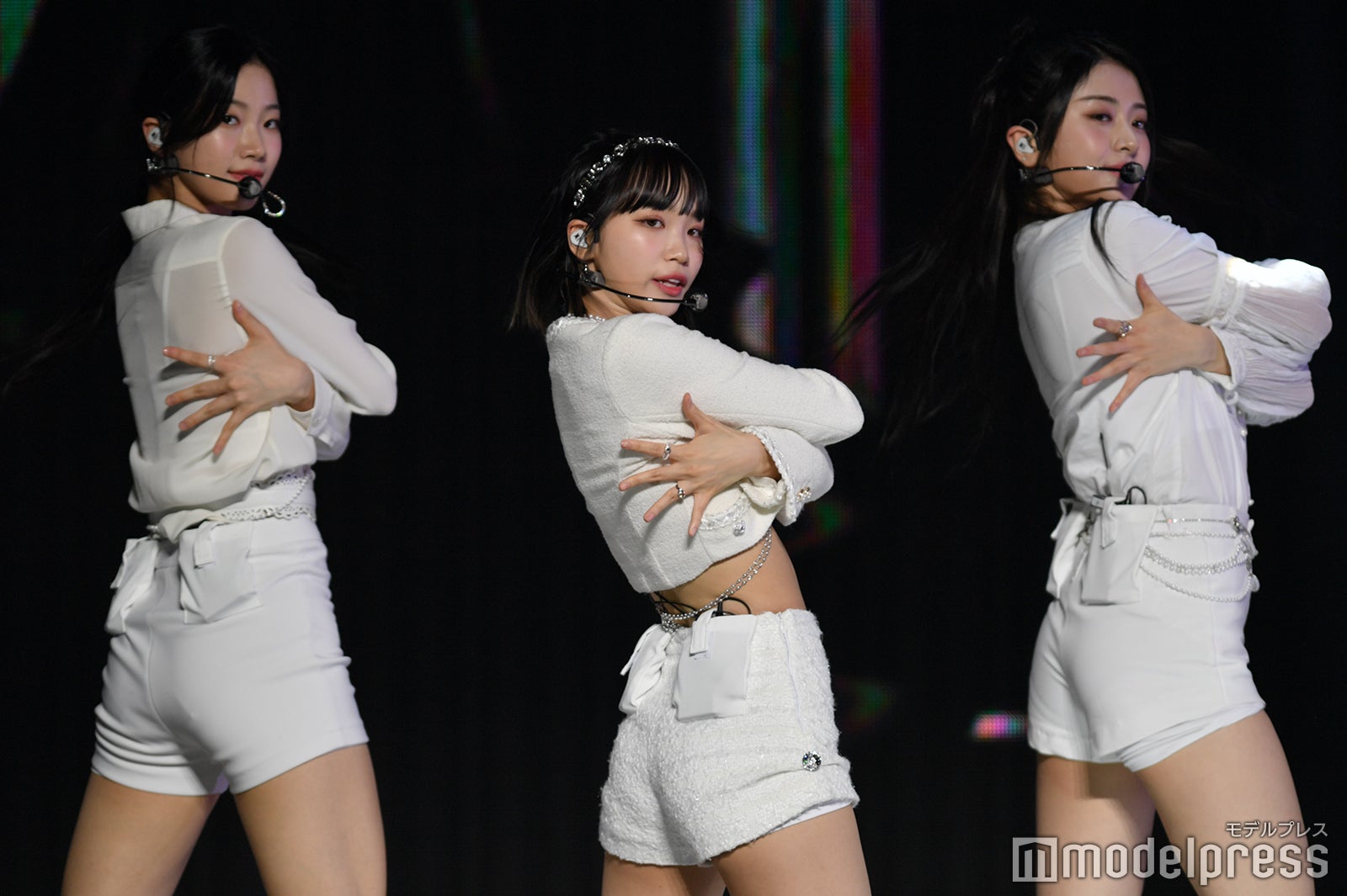 KAZUHA、SAKURA、CHAEWON （C）モデルプレス