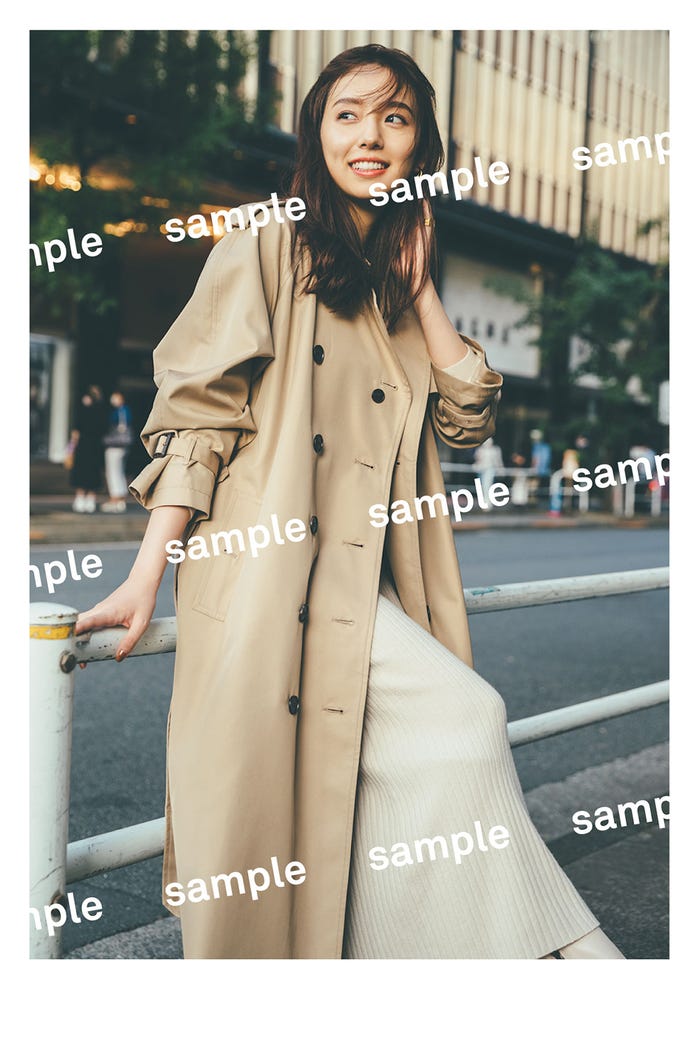 新内眞衣/通常版ポストカード(C)撮影:東京祐(画像提供:小学館)