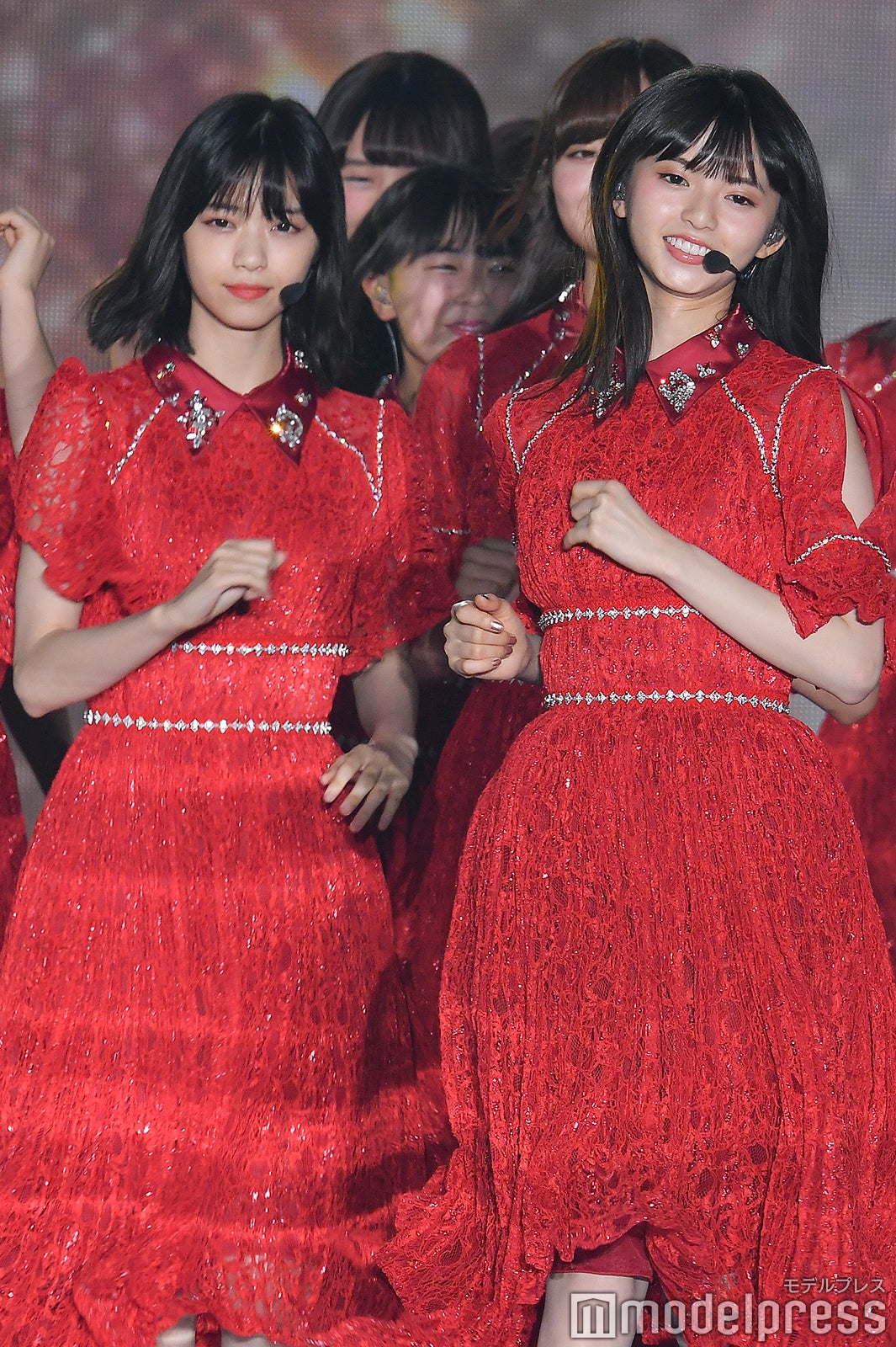 西野七瀬、齋藤飛鳥 （C）モデルプレス