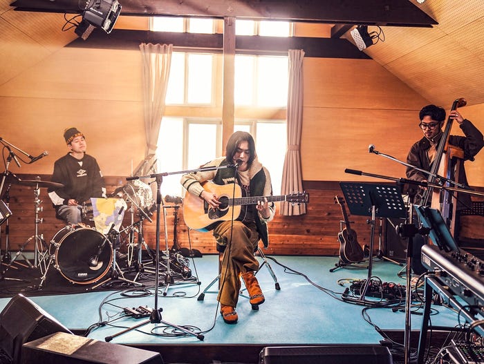 「菅田将暉 LIVE STREAMING VOL.2」より/撮影:上飯坂一