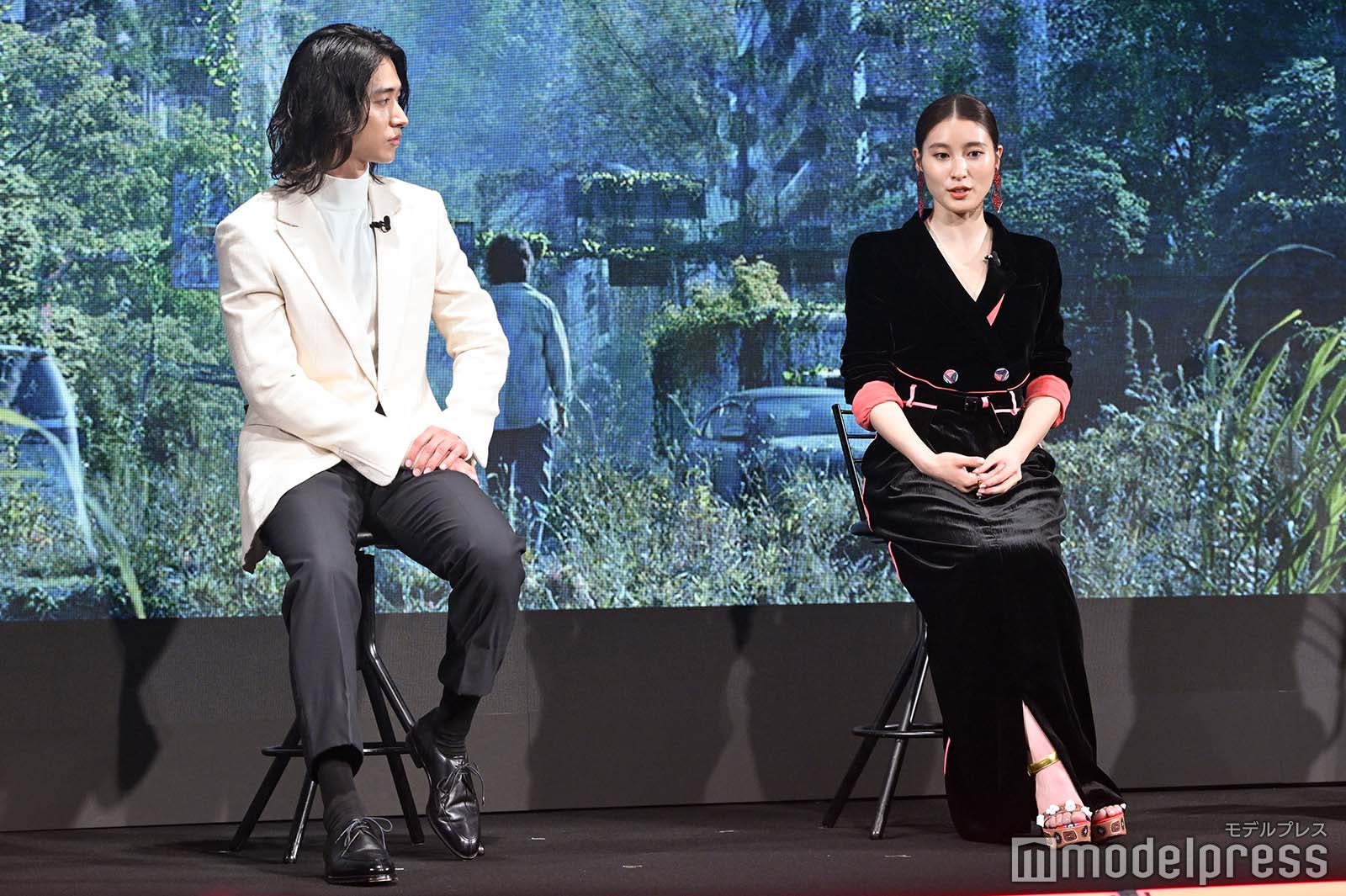 山崎賢人、土屋太鳳 （C）モデルプレス