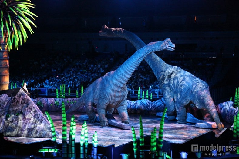 「WALKING WITH DINOSAURS LIVE ARENA TOUR IN JAPAN」初日公演の模様