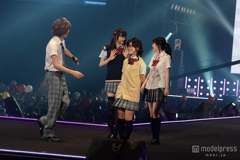 井出卓也、松井愛莉、美山加恋、小島藤子