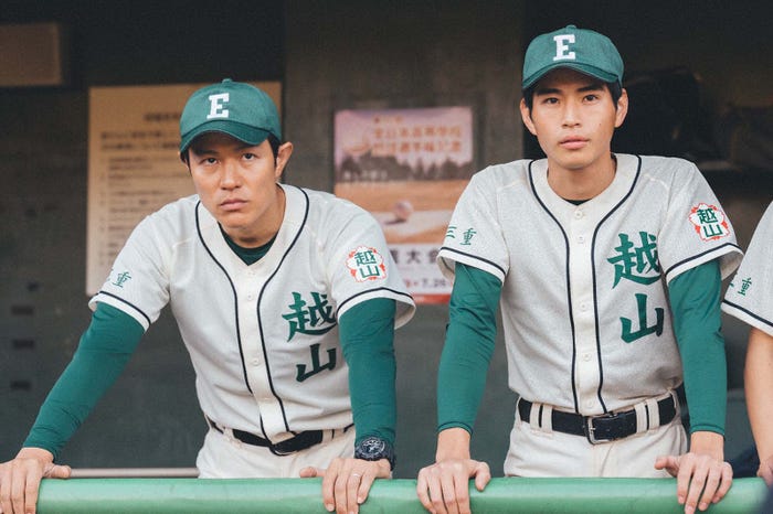 鈴木亮平、中沢元紀「下剋上球児」第9話より(C)TBSスパークル/TBS 撮影:ENO