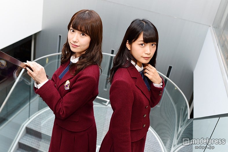 衛藤美彩（左）、深川麻衣（右）