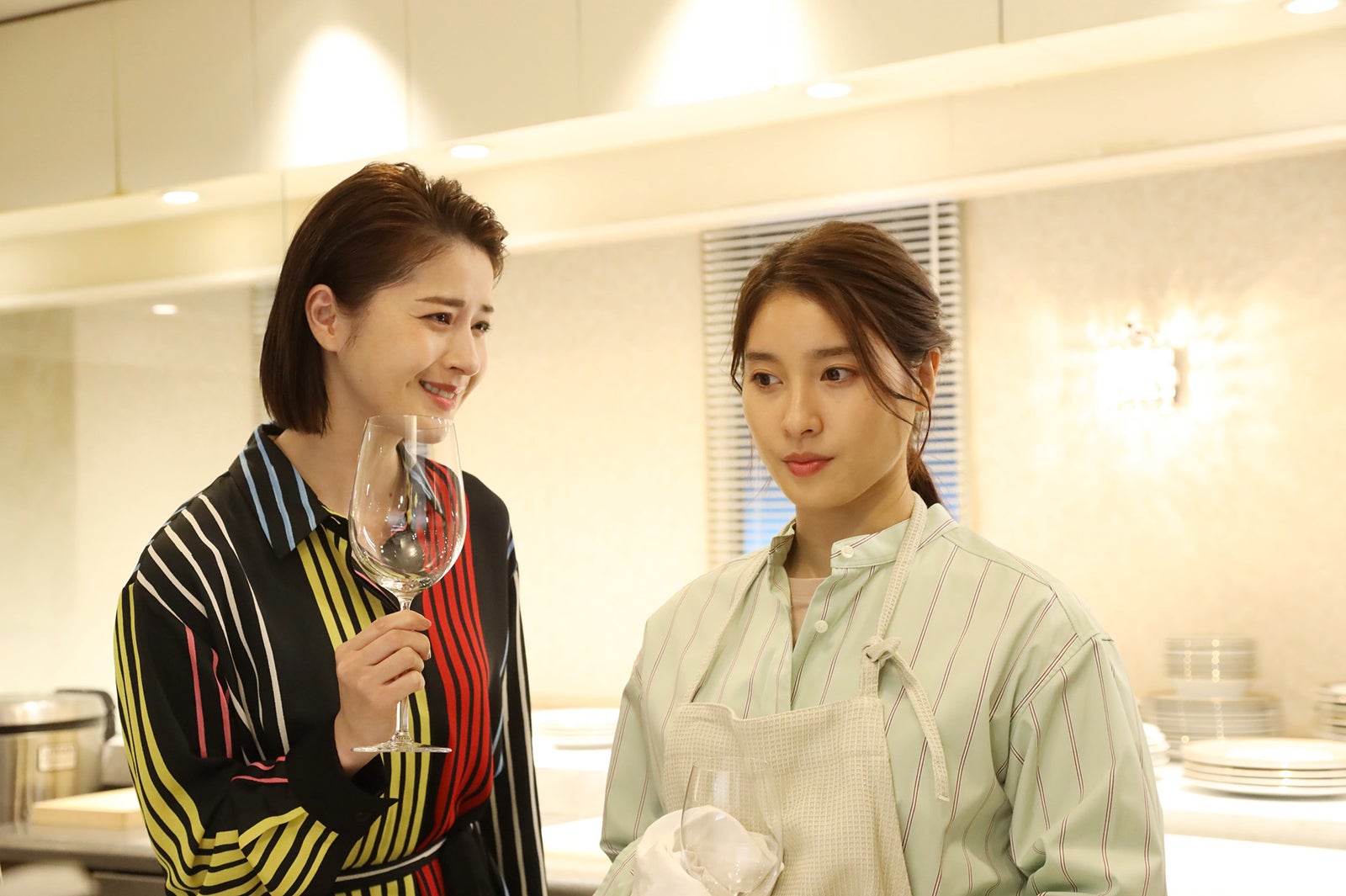 松本若菜、土屋太鳳／「やんごとなき一族」第3話より（C）フジテレビ