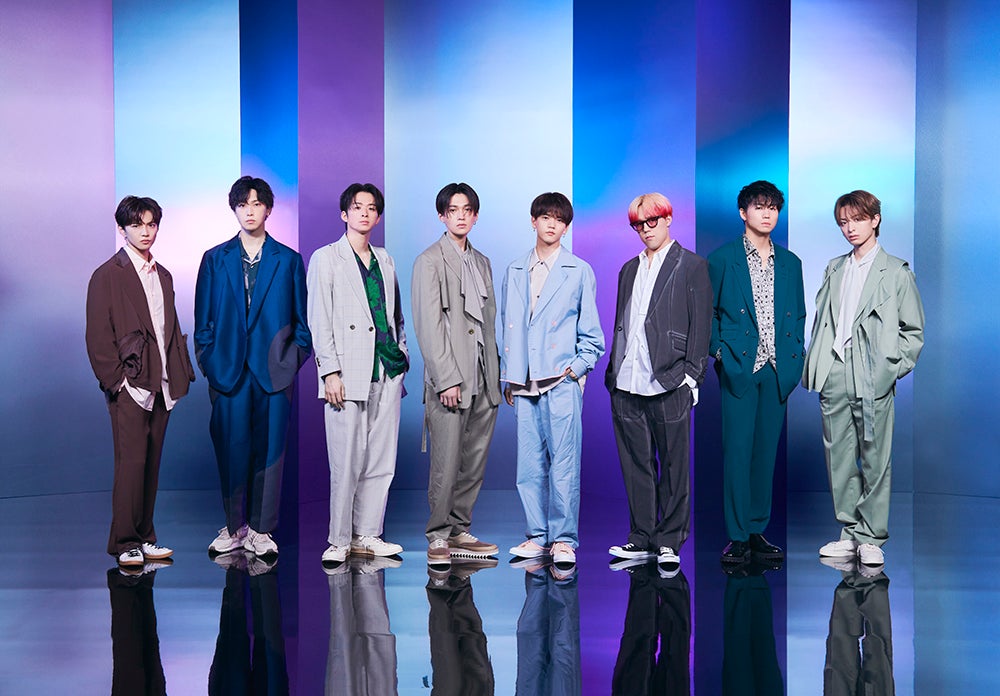 FANTASTICS、新曲「Escape」MV公開「花エス」岡崎紗絵が登場＆カメラを女性に見立てたパフォーマンスも