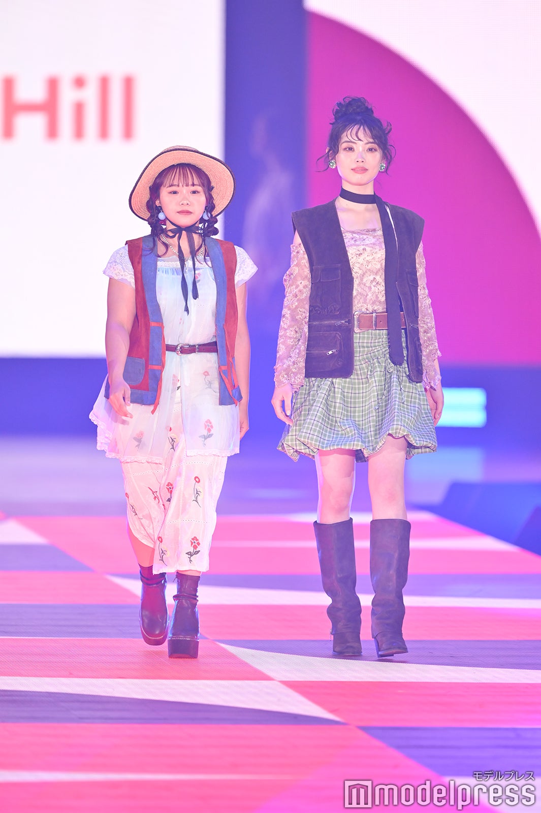 （C）モデルプレス