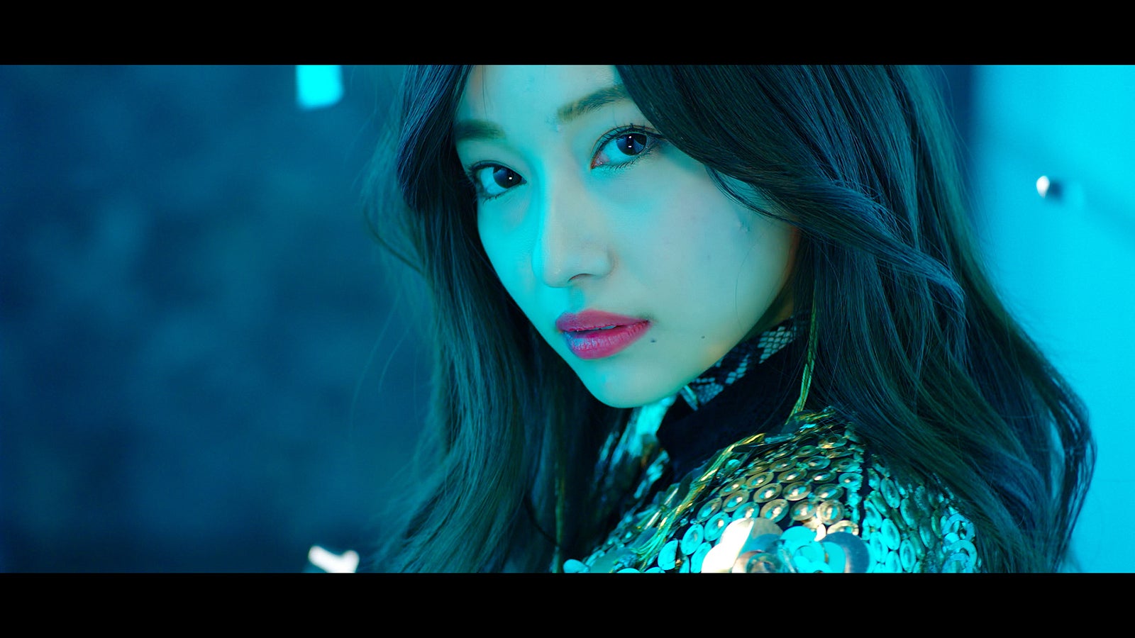 AKB48 PRODUCE48選抜「わかりやすくてごめん」MVより（C）AKS／キングレコード