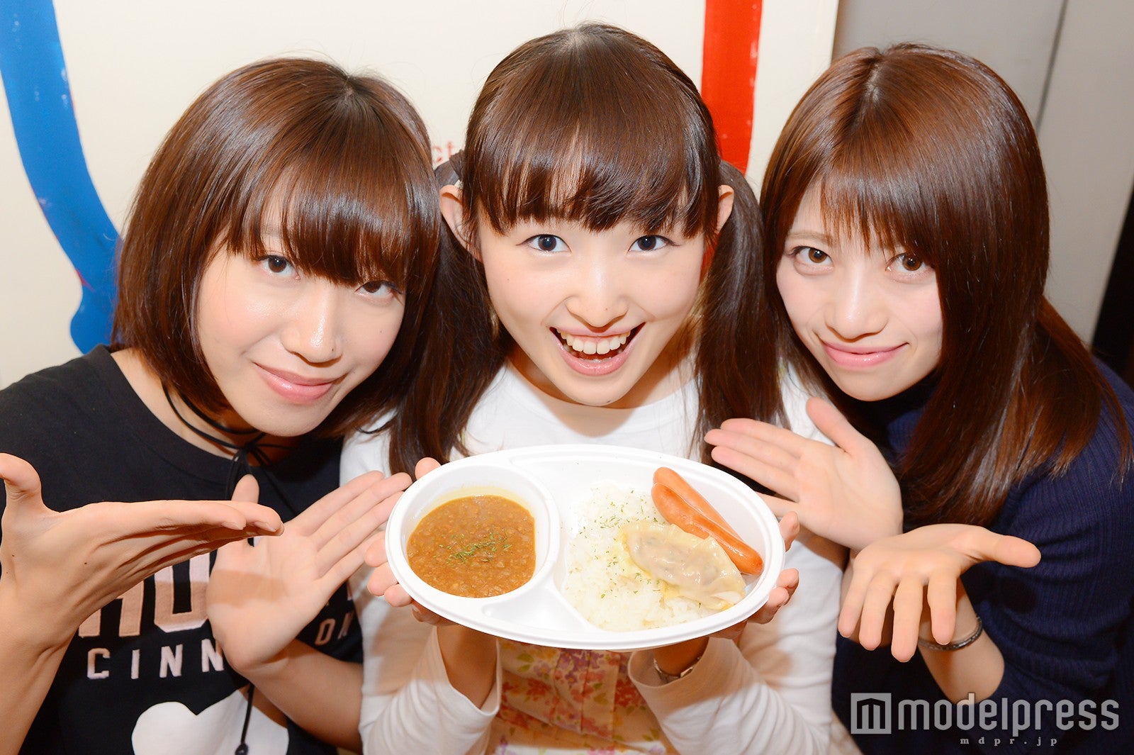 （左佳から）千畝あずみ、福井有彩、大塚チサト （C）モデルプレス