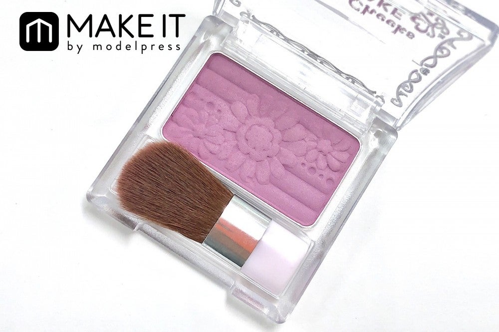 キャンメイク／パウダーチークス／PW39 スミレパープル／550円（税抜） (C)メイクイット