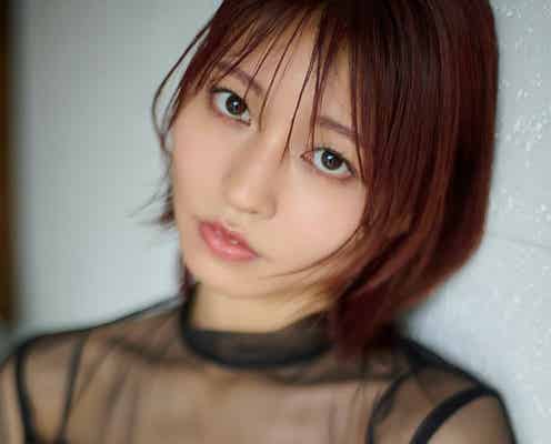 話題の「ウマ娘」声優・松岡美里、シースルーワンピでクールな眼差し “いつもと違った姿”見せる