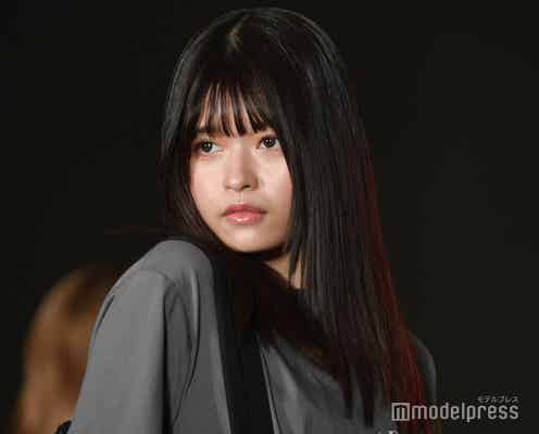景井ひな、美脚輝くワントーン夏コーデ「可愛く大人っぽく」<KCON×TGC>