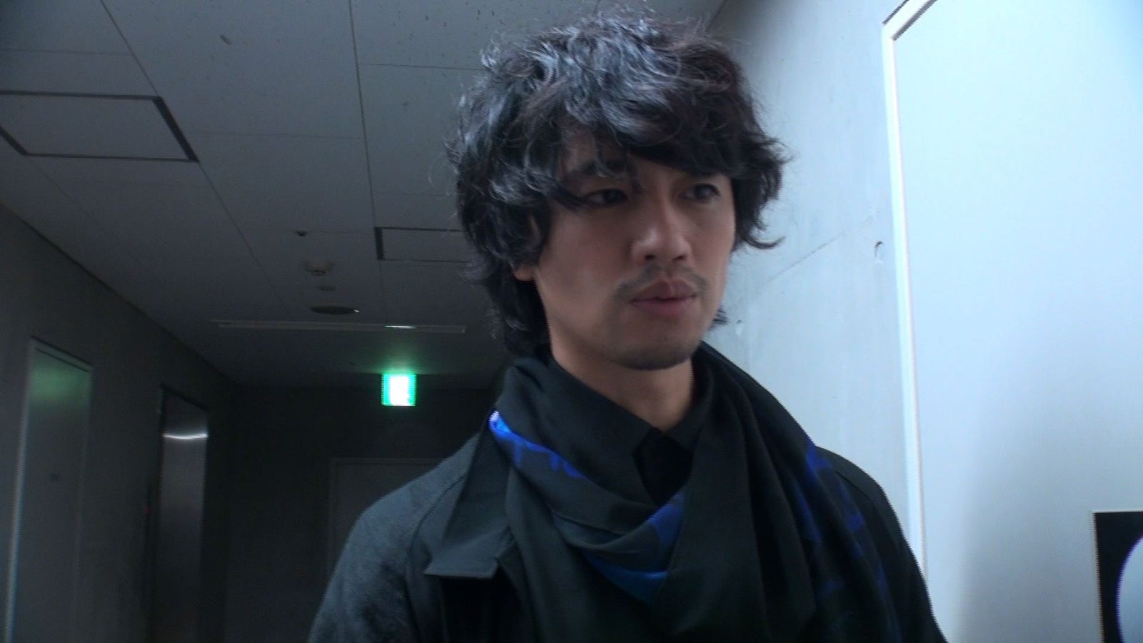 “抱かれたい男”齊藤工＆高橋一生が見せる素の表情　舞台裏に潜入