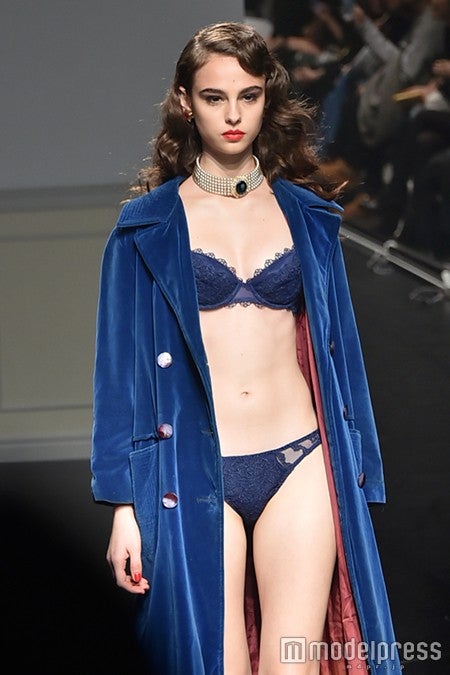 ショーの様子（C）モデルプレス