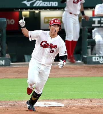 広島・佐々木 才木粉砕4号マツダで土付けた 六回二塁打で8月10戦6度目マルチ「一つ自信になる」