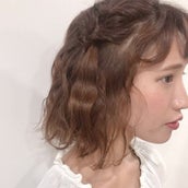 簡単華やか バックカチューシャのヘアアレンジから作り方まで モデルプレス 簡単華やか バックカチューシャのヘアアレンジから作り方まで モデルプレス