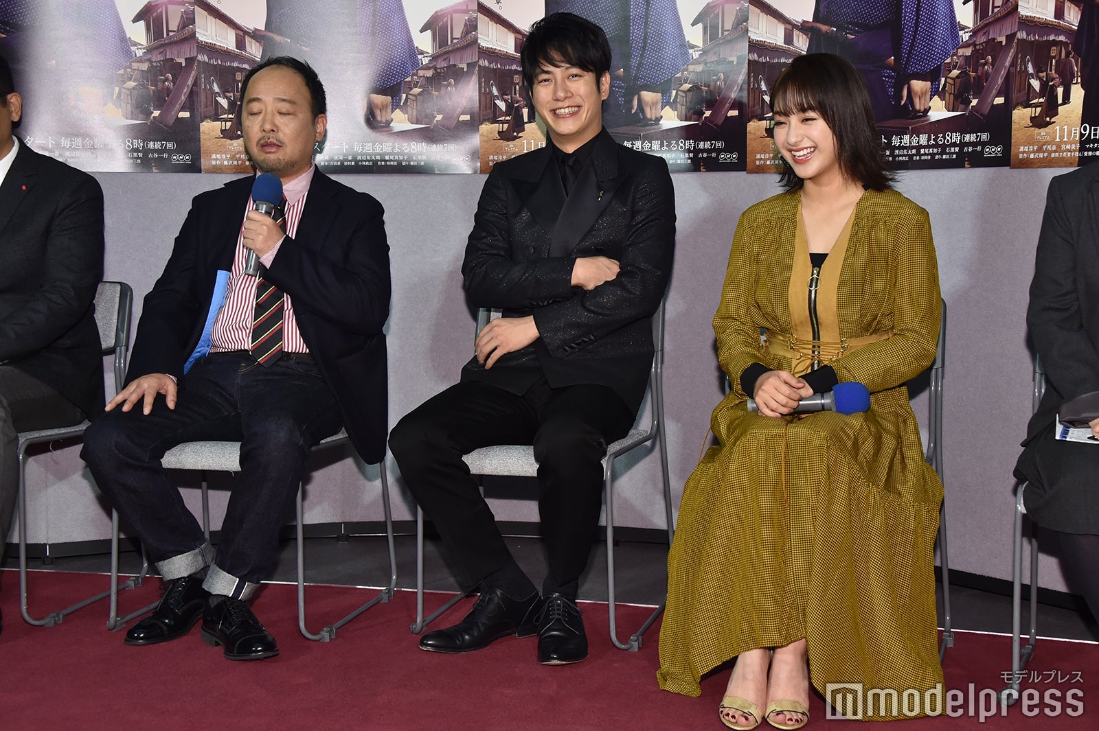 （左から）マキタスポーツ、溝端淳平、平祐奈（C）モデルプレス