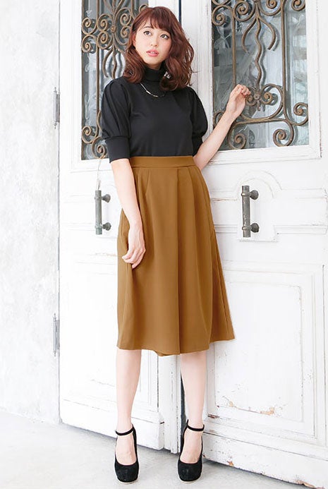 タック入りシンプルガウチョパンツ「神戸レタス」1990円（税込）／画像提供：神戸レタス