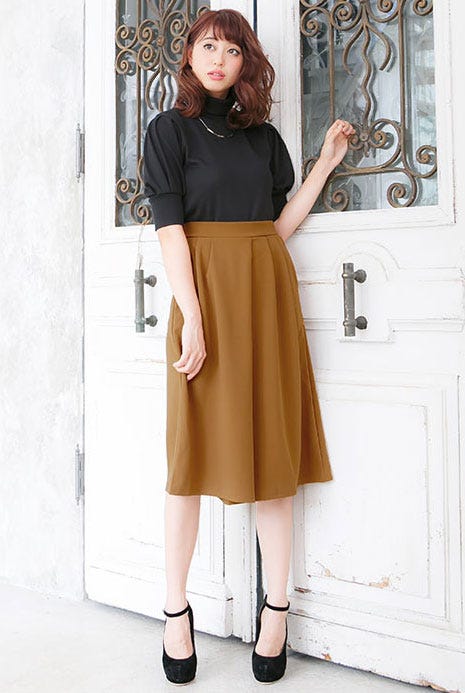 タック入りシンプルガウチョパンツ「神戸レタス」1990円(税込)/画像提供:神戸レタス