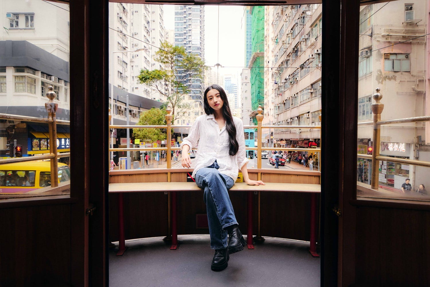 Koki,「映画のワンシーンのよう」香港で新旧交わる街並み巡る 歴史ある建築や夜景を堪能