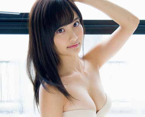 “グラビア界の問題児”花咲れあ、美谷間くっきりボディで虜に