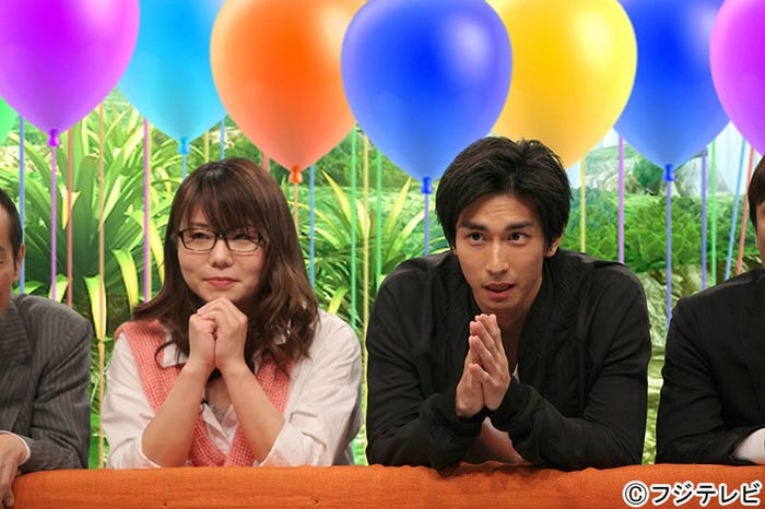 (左から)山崎ケイ、市川知宏(C)フジテレビ