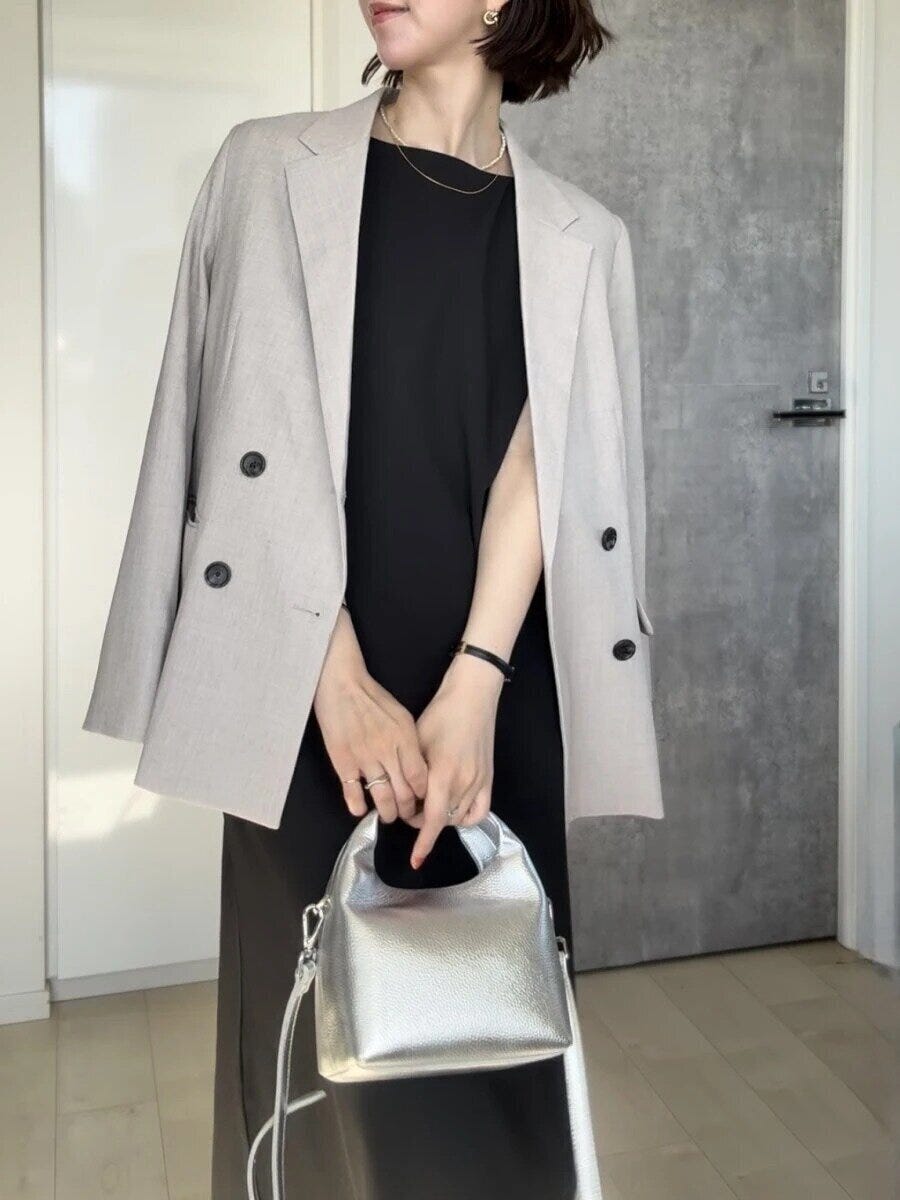 2026gu春ダブルブレストジャケット黒ワンピースコーデ