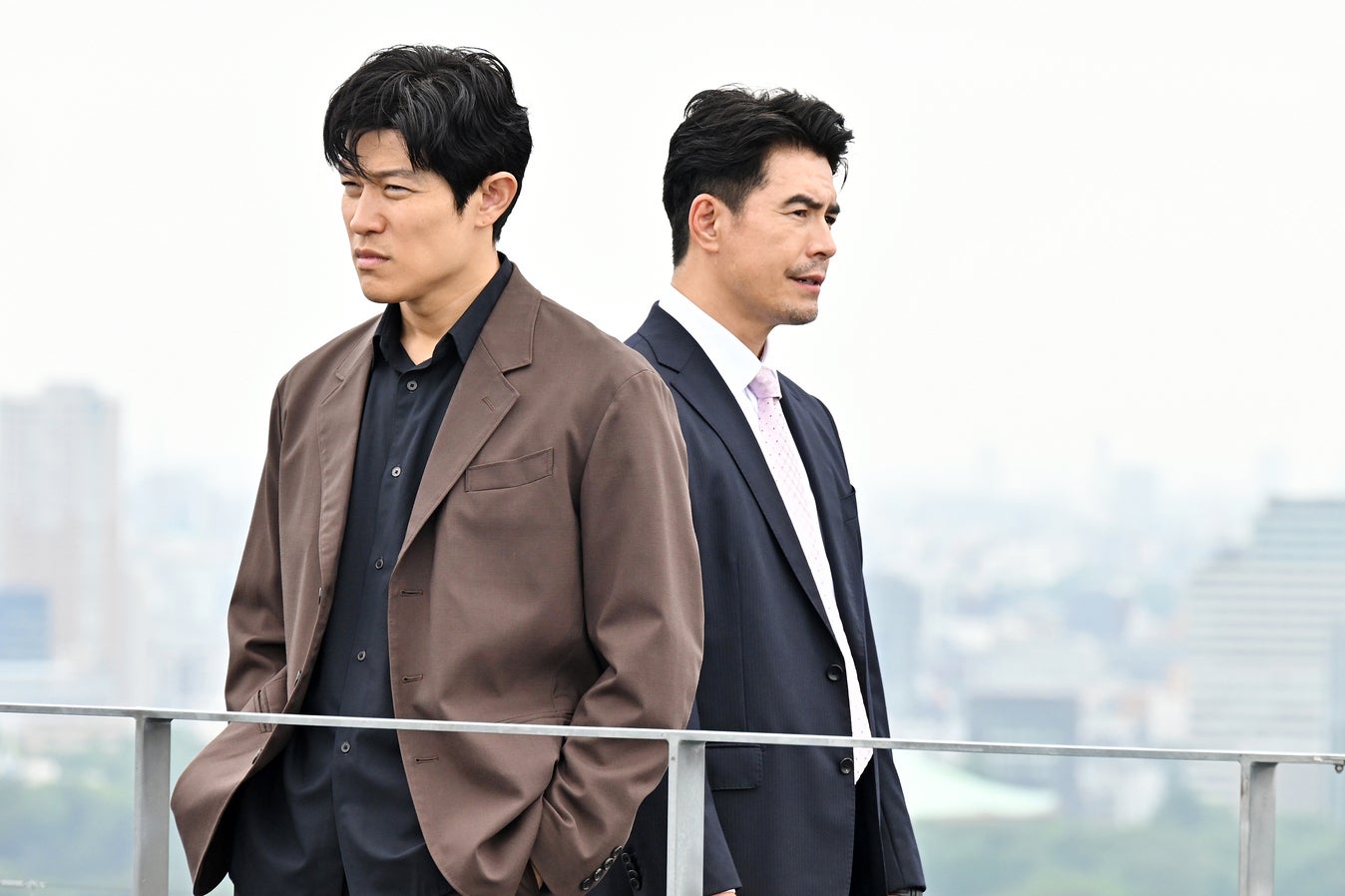 鈴木亮平、伊藤英明「リブート」第7話（C）TBS
