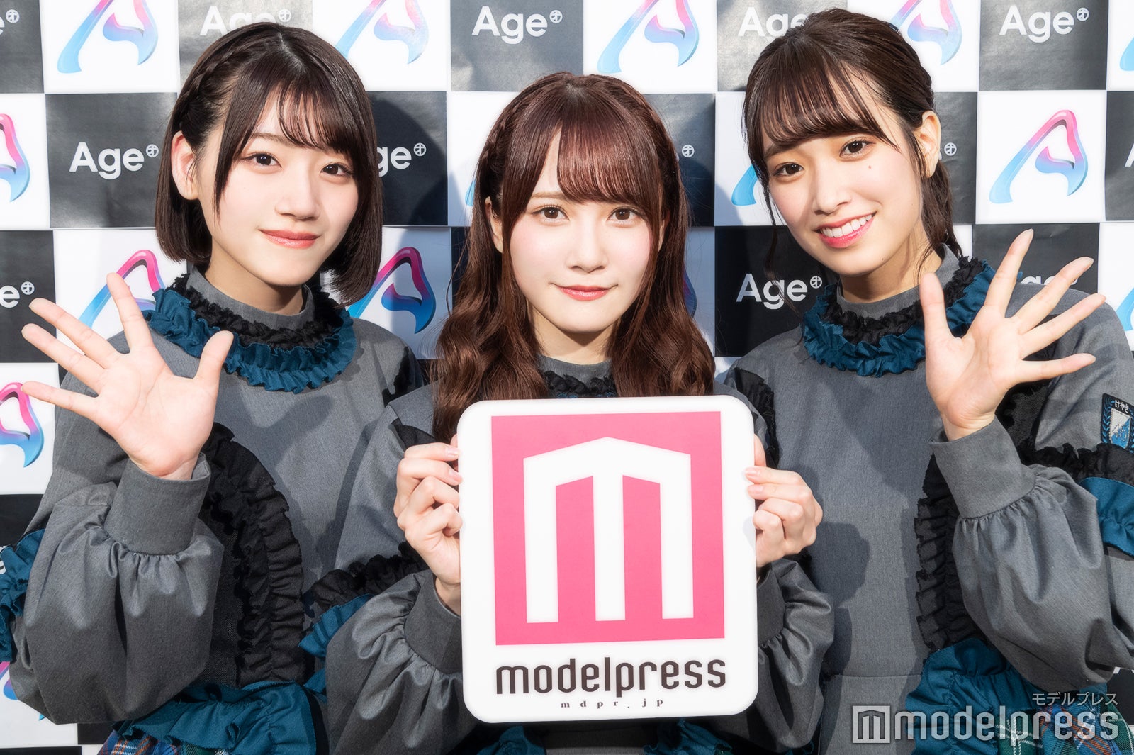 佐々木美玲、加藤史帆、佐々木久美（C）モデルプレス