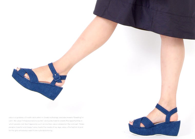 フロントクロスデニムサンダル「salus」3,900円(税込4,212円)